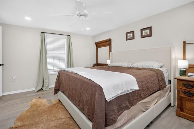 107 Charles Street, Crockett, TX 75835