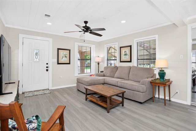 107 Charles Street, Crockett, TX 75835