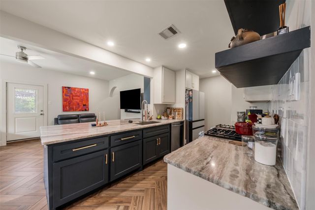 1913 Thonig Road, Houston, TX 77055