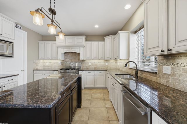 18081 25 Mile Road, Macomb, MI 48042