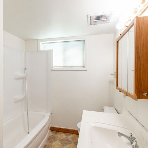 1406 24th Avenue S, Moorhead, MN 56560