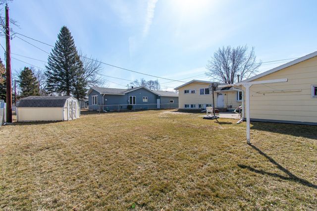 1406 24th Avenue S, Moorhead, MN 56560