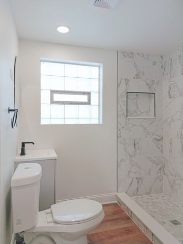 9052 W 92nd Street, Hickory Hills, IL 60457