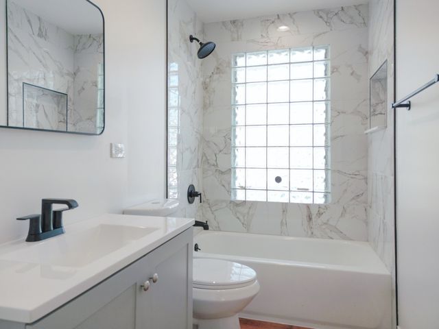 9052 W 92nd Street, Hickory Hills, IL 60457