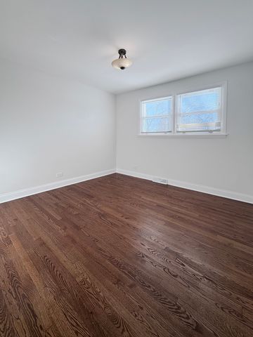 9052 W 92nd Street, Hickory Hills, IL 60457