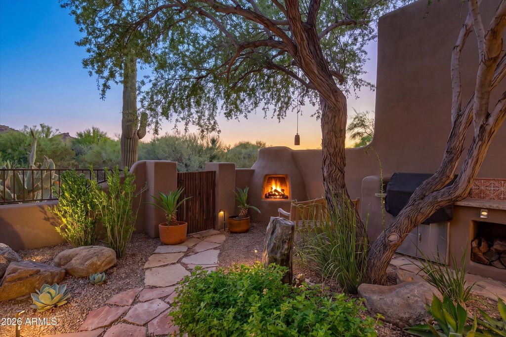 9250 E WHITETHORN Circle, Scottsdale, AZ 85266 — photo 3