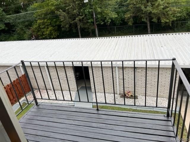 28020 Universal Drive, Warren, MI 48092