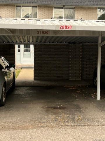 28020 Universal Drive, Warren, MI 48092