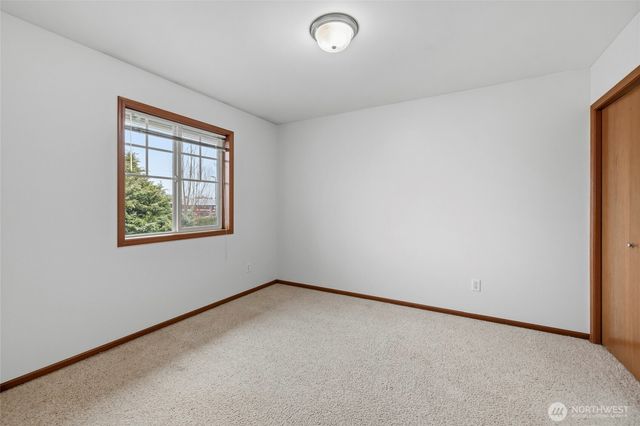 557 Neff Circle, Burlington, WA 98233