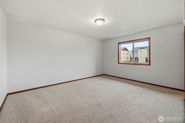 557 Neff Circle, Burlington, WA 98233