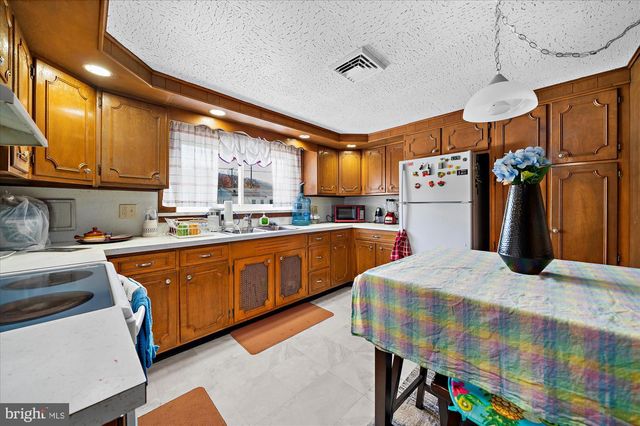 4247 10TH AVE, Temple, PA 19560