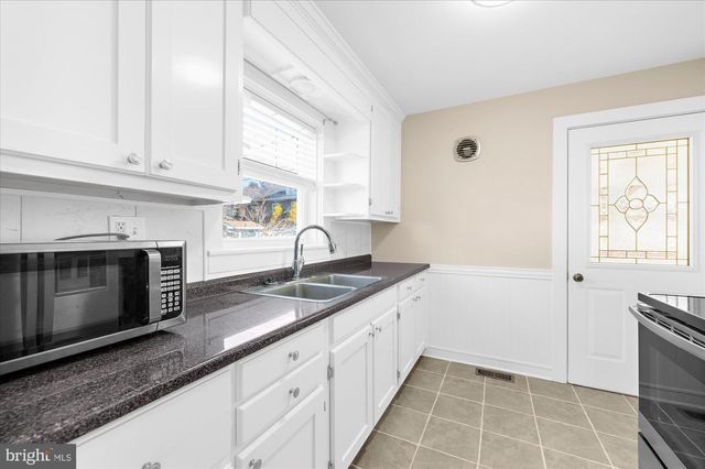 4247 10TH AVE, Temple, PA 19560