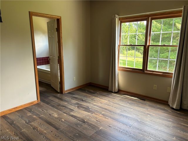1136 Pine Bluff Drive NE, New Philadelphia, OH 44663
