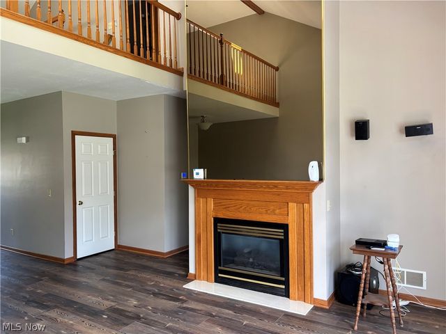 1136 Pine Bluff Drive NE, New Philadelphia, OH 44663