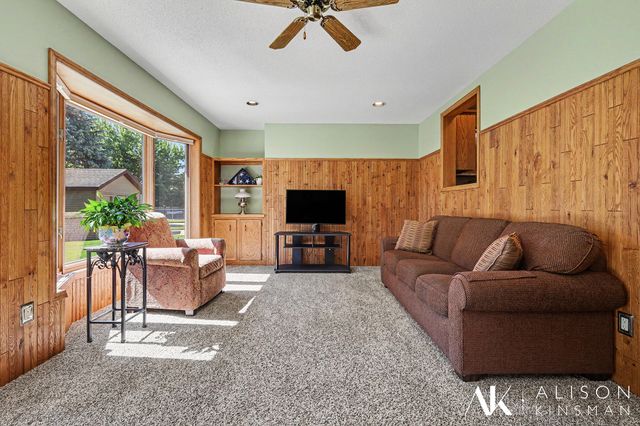 3714 Oskalossa Drive SW, Grandville, MI 49418