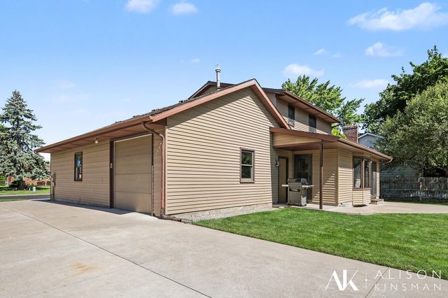 3714 Oskalossa Drive SW, Grandville, MI 49418