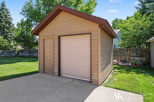 3714 Oskalossa Drive SW, Grandville, MI 49418