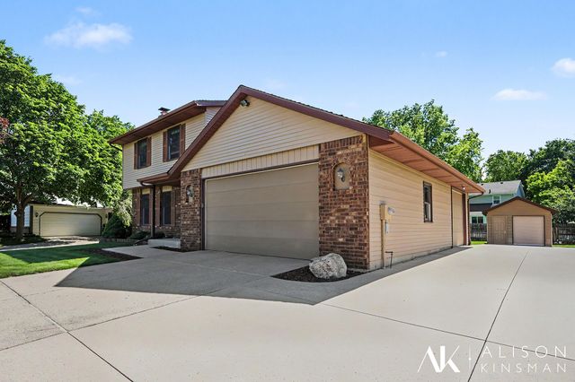 3714 Oskalossa Drive SW, Grandville, MI 49418