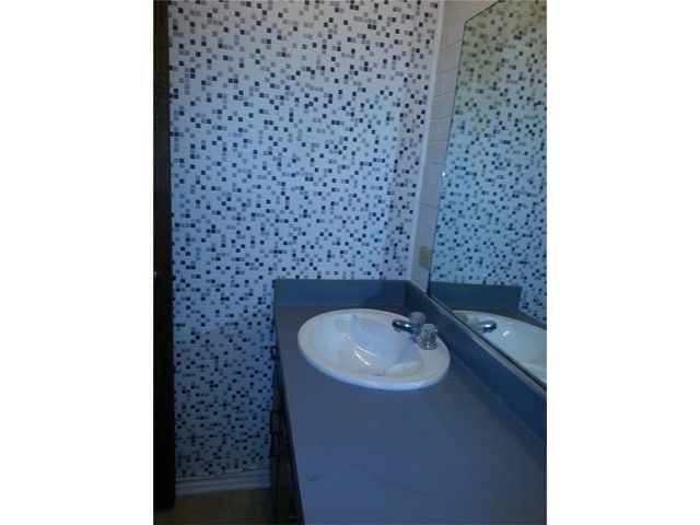 1724 W Sanford Street W D, Arlington, TX 76012