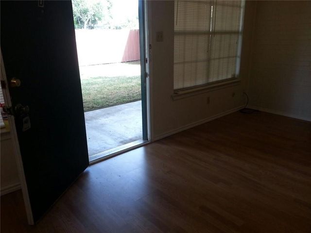 1724 W Sanford Street W D, Arlington, TX 76012