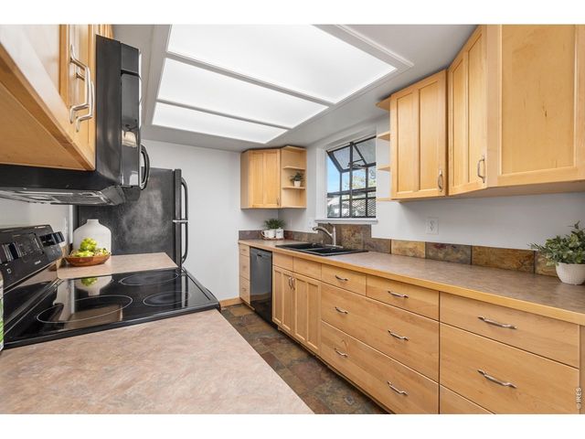 450 Radiant Dr, Loveland, CO 80538