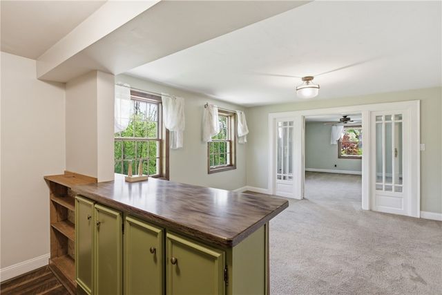 282 McMurray Rd, Upper St Clair, PA 15241