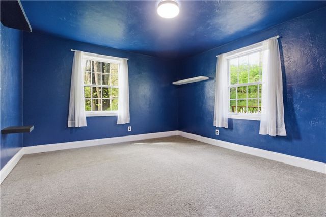 282 McMurray Rd, Upper St Clair, PA 15241