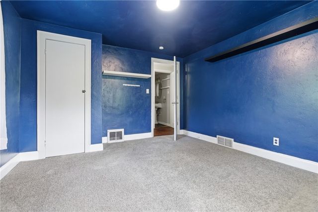282 McMurray Rd, Upper St Clair, PA 15241