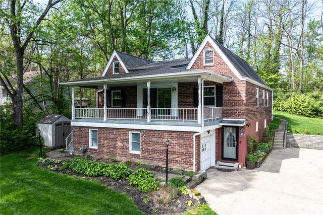 282 McMurray Rd, Upper St Clair, PA 15241