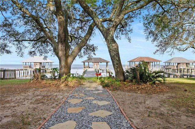 14629 Scenic Highway 98, Fairhope, AL 36532
