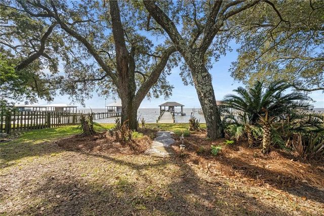 14629 Scenic Highway 98, Fairhope, AL 36532