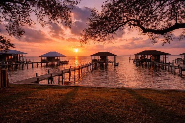 14629 Scenic Highway 98, Fairhope, AL 36532