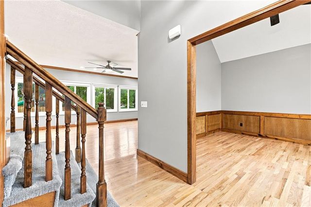 608 NE Ashmont Place, Lee's Summit, MO 64064