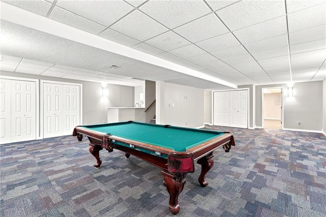 608 NE Ashmont Place, Lee's Summit, MO 64064