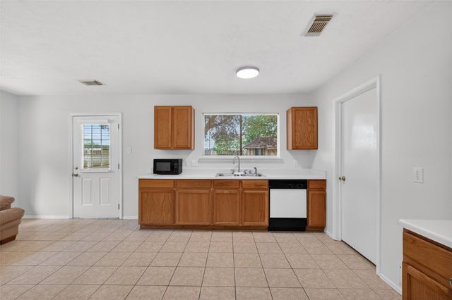 1208 Cambay Drive, Rosenberg, TX 77471