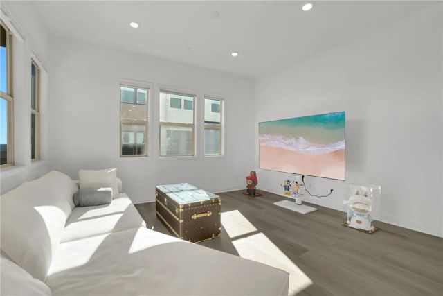 1958 Hollyleaf Terrace, Montebello, CA 90640