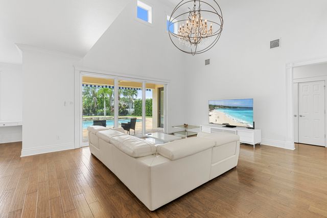 9460 Wrangler Drive, Wellington, FL 33467