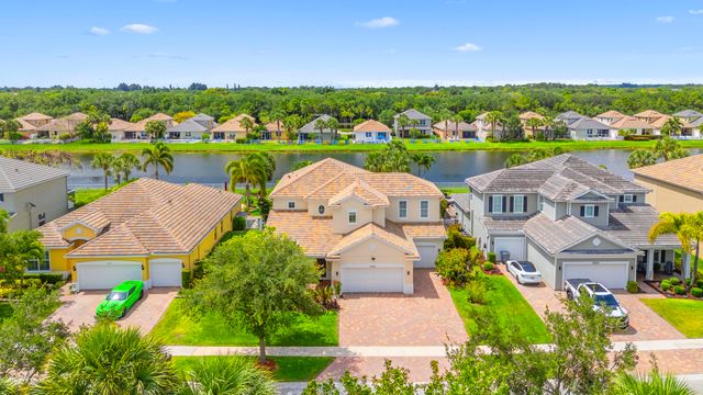 9460 Wrangler Drive, Wellington, FL 33467