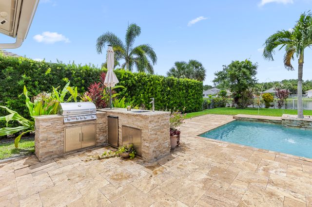 9460 Wrangler Drive, Wellington, FL 33467