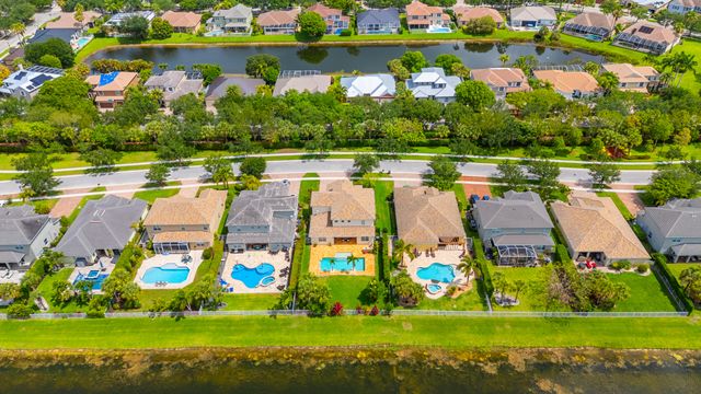 9460 Wrangler Drive, Wellington, FL 33467