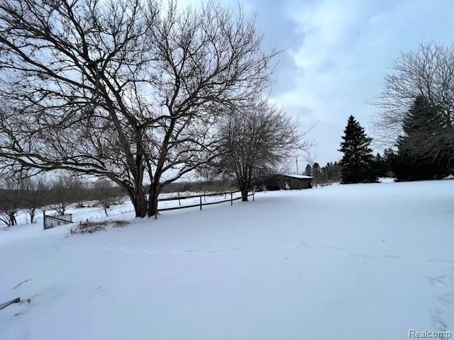 10210 County Line Road, Groveland Township, MI 48462