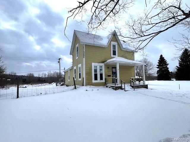 10210 County Line Road, Groveland Township, MI 48462