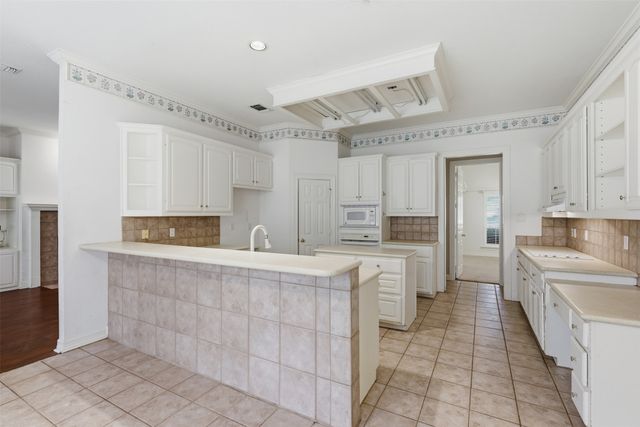 270 Brookbend Drive, Waxahachie, TX 75165