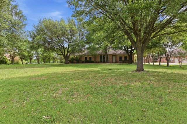 270 Brookbend Drive, Waxahachie, TX 75165