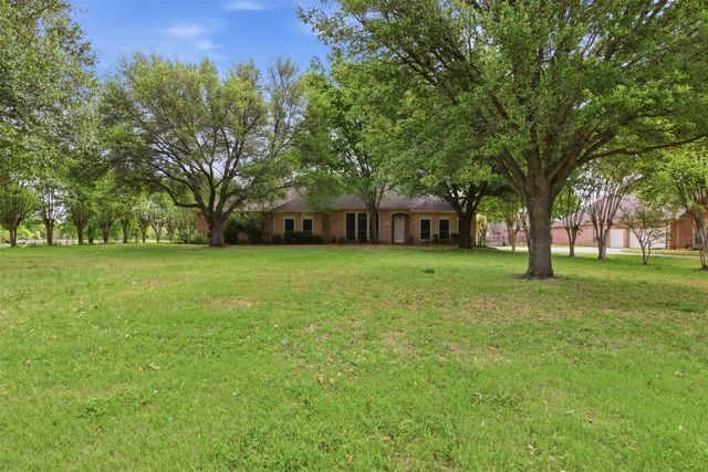 270 Brookbend Drive, Waxahachie, TX 75165