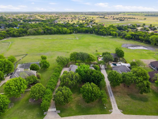 270 Brookbend Drive, Waxahachie, TX 75165