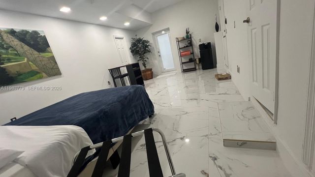 10042 SW 161st Ave, Miami, FL 33196