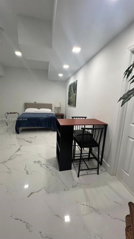 10042 SW 161st Ave, Miami, FL 33196