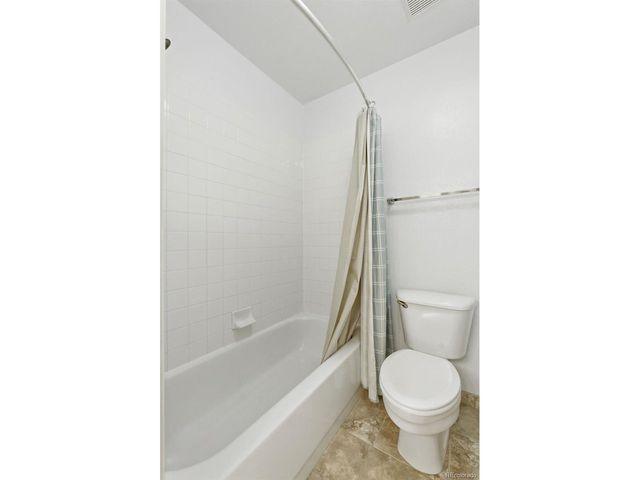 6052 S Andes Cir, Aurora, CO 80016