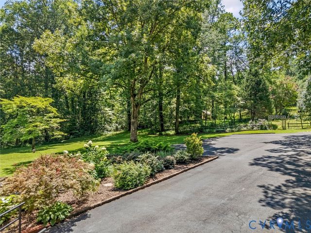 17221 Pouncey Tract Rd, Rockville, VA 23146